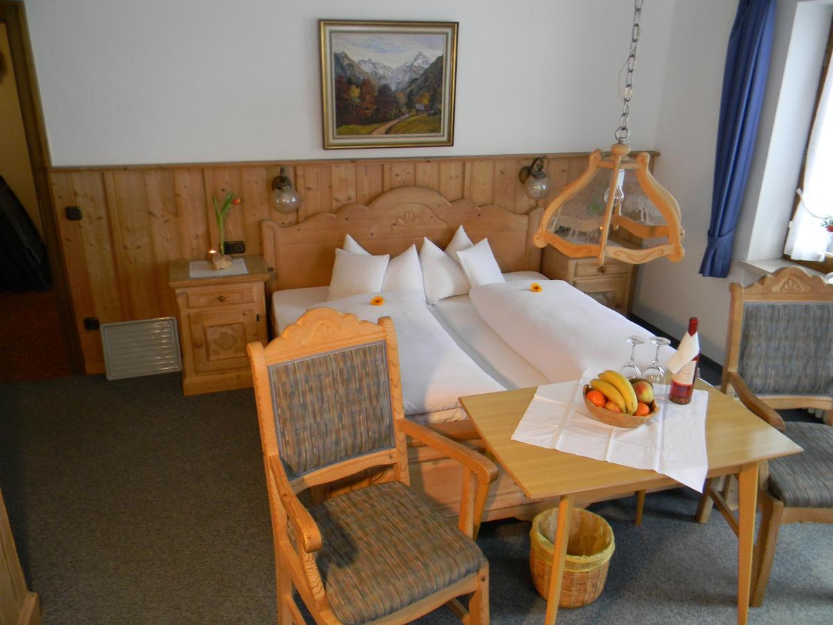 Landhaus Spielmannsau Оберстдорф Номер фото